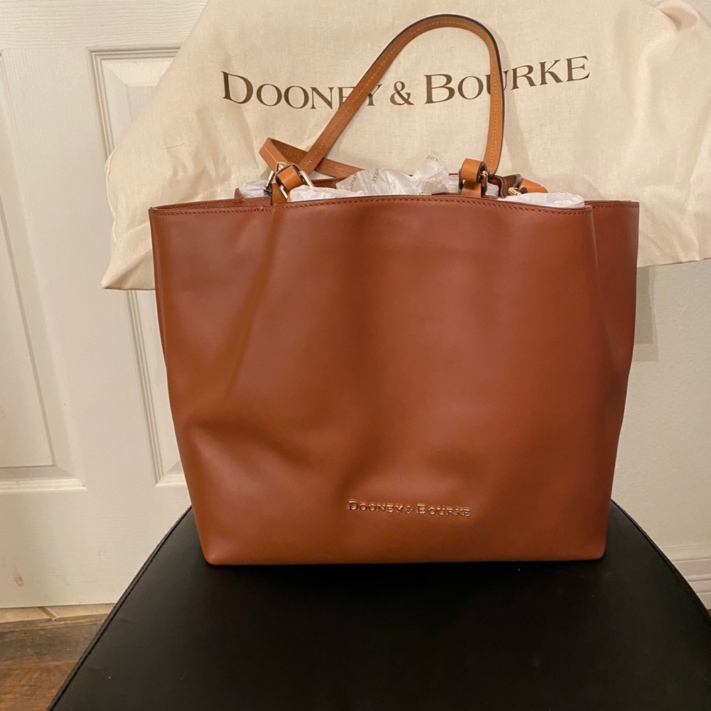 Dooney & Bourke City Flynn New with tags